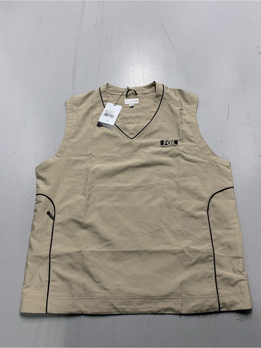 Cutter & Buck Beige Sleeveless V-Neck Golf Tank with Contrast Piping